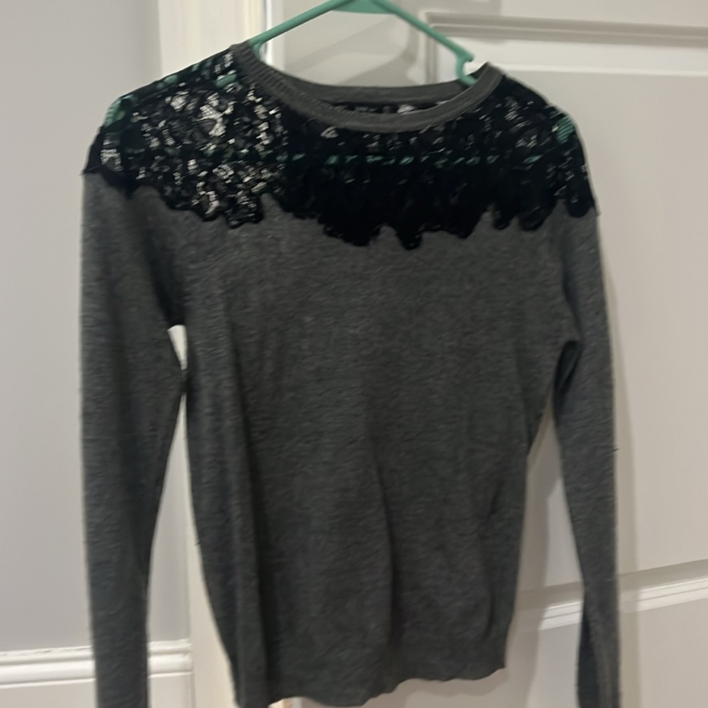 Sweater - Picture 6 of 7